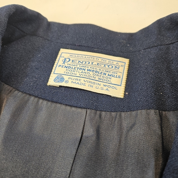 Vintage Pendleton Womens Wool Blazer Size 12? Navy Sport Coat USA Business - Picture 2 of 7